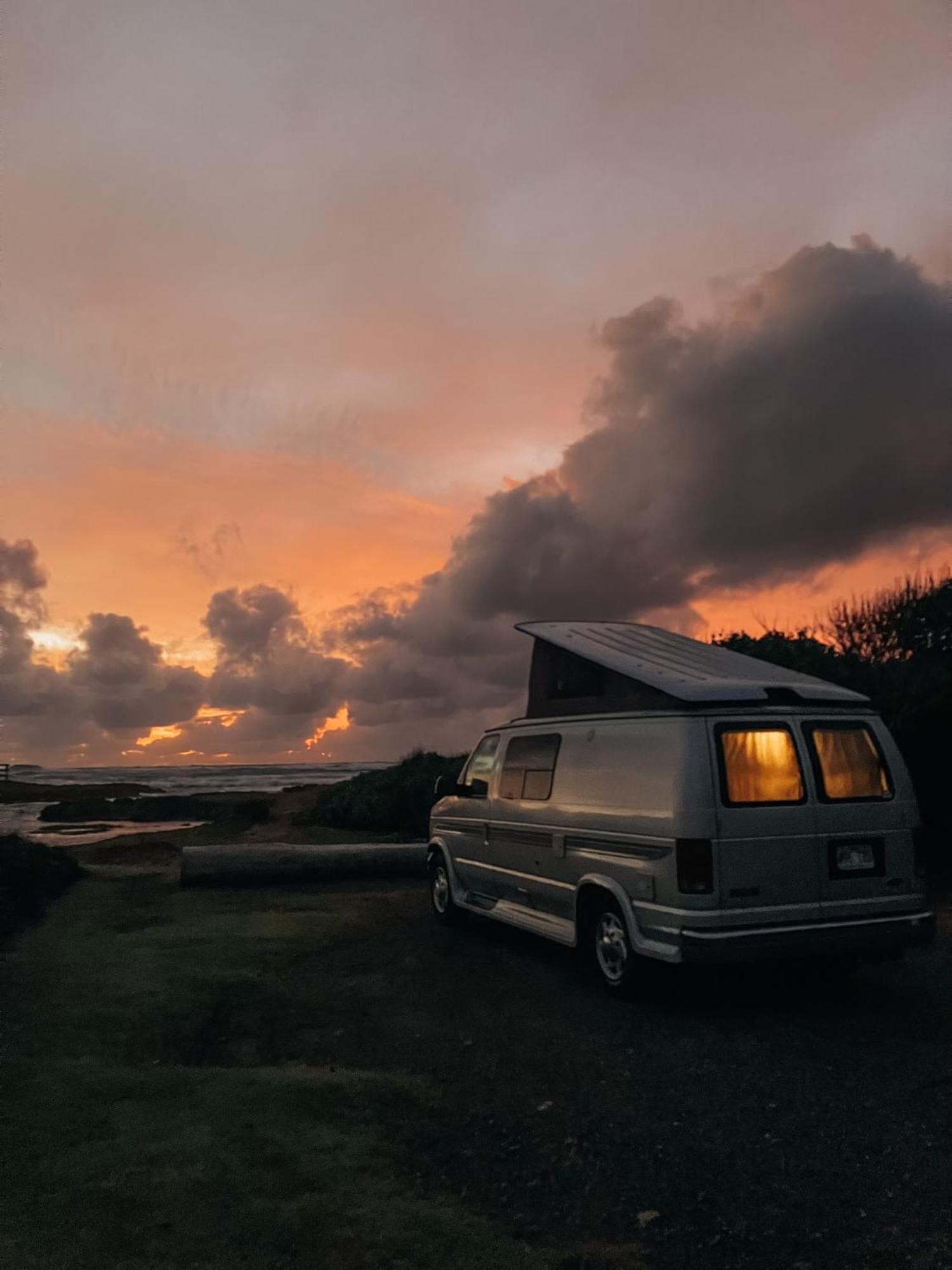 Oahu Camper Adventures Hotel Kailua Exterior photo